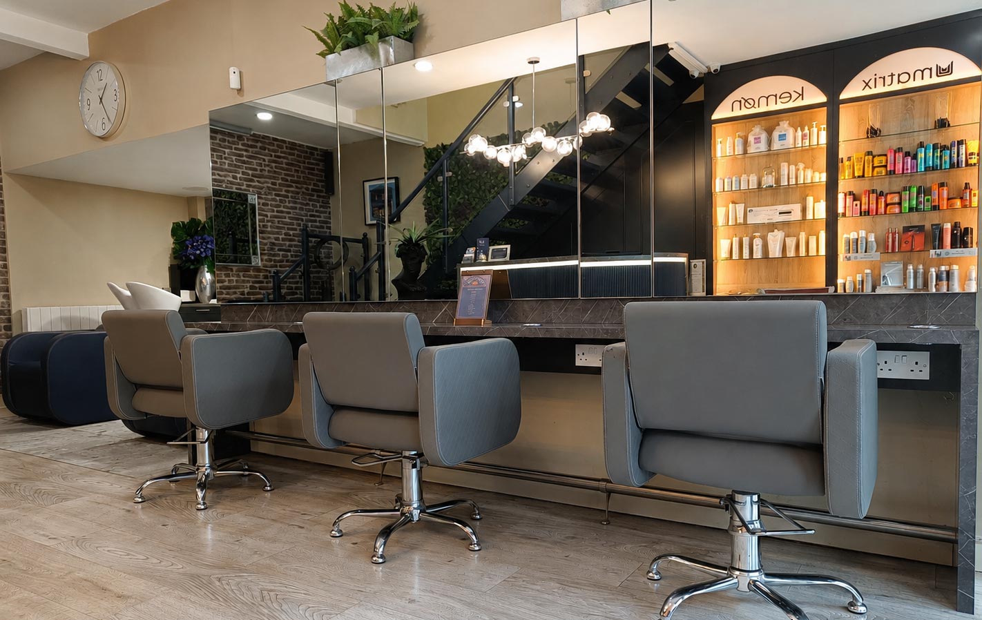 Salon-1